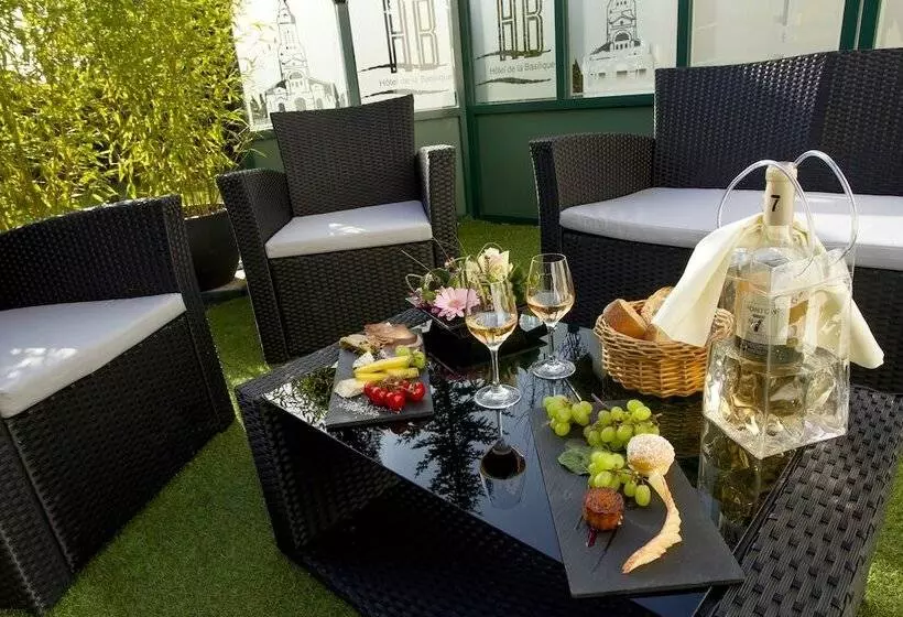 Logis Hotel & Restaurant De La Basilique