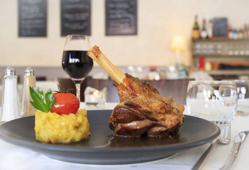 Logis Hotel & Restaurant De La Basilique