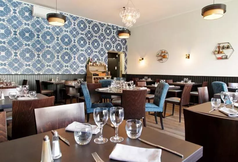 Logis Hotel & Restaurant De La Basilique