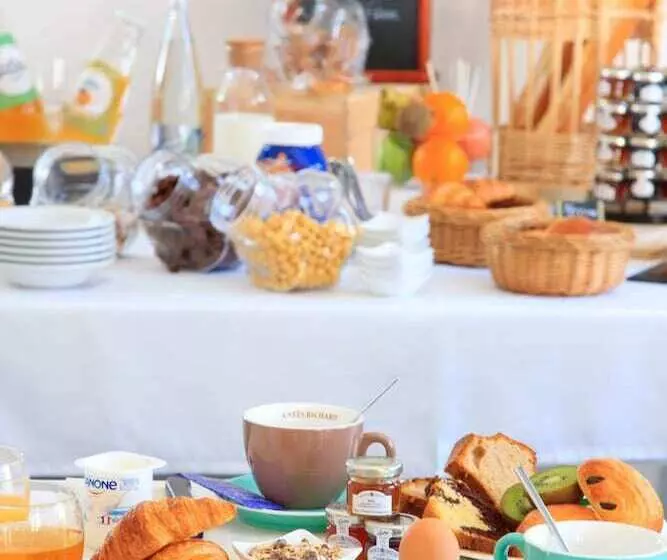 Logis Hotel & Restaurant De La Basilique