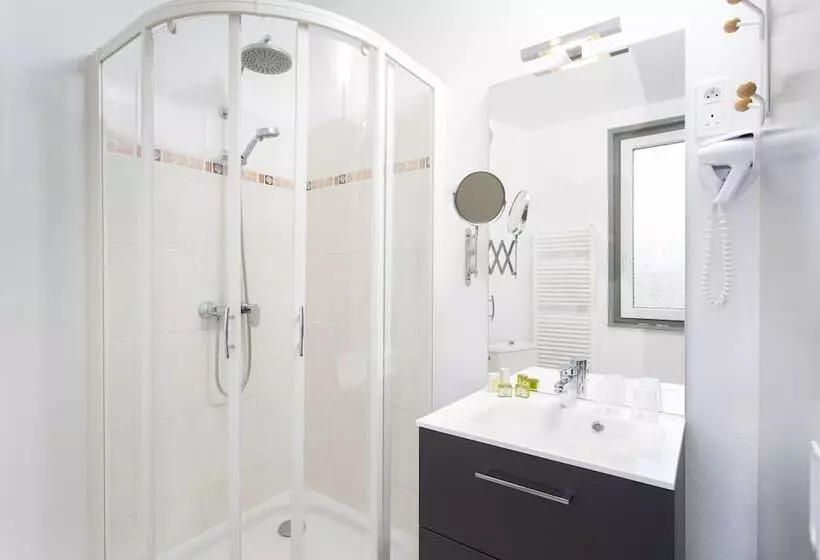 Logis Hotel & Restaurant De La Basilique