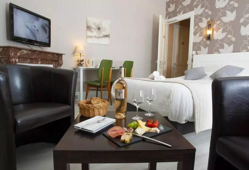 Logis Hotel & Restaurant De La Basilique