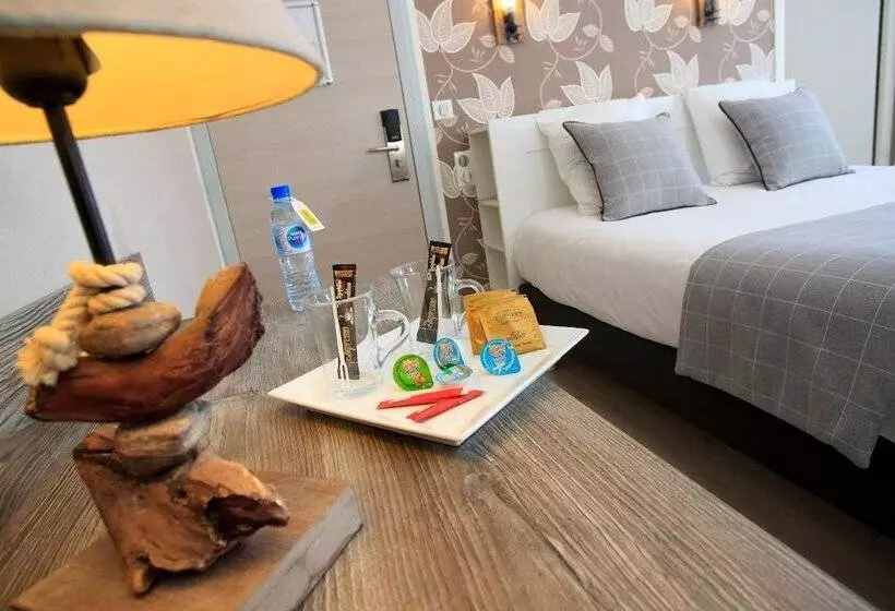 Logis Hotel & Restaurant De La Basilique