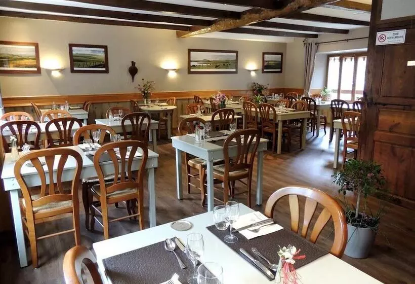 ホテル Logis Hôtel Restaurant Les Coudercous