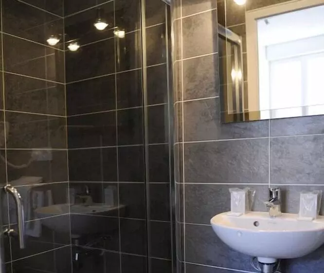 ホテル Logis Hôtel Restaurant Les Coudercous