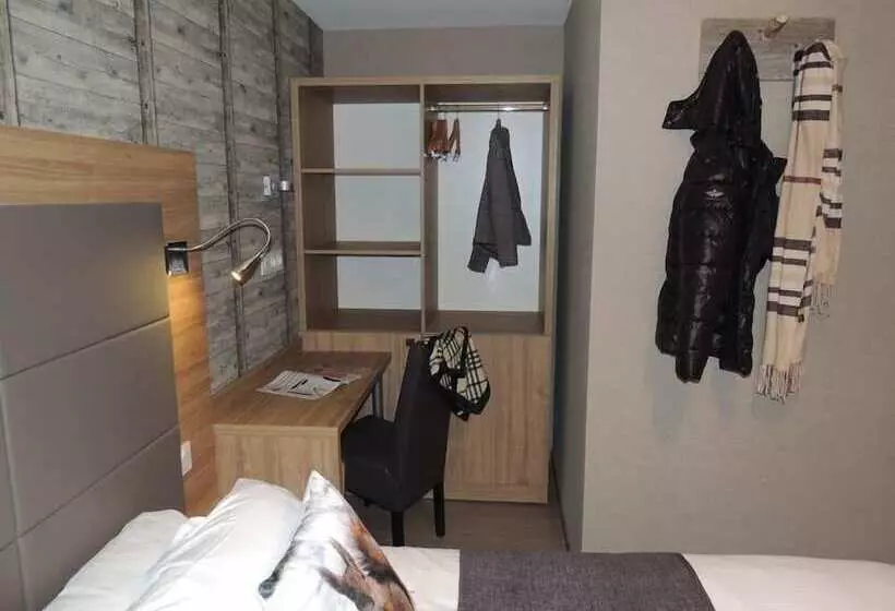 ホテル Logis Hôtel Restaurant Les Coudercous