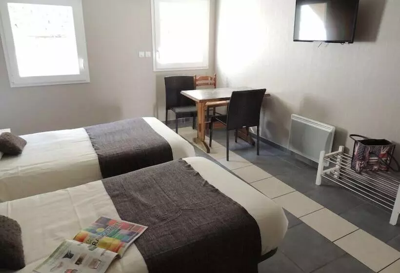 ホテル Logis Hôtel Restaurant Les Coudercous