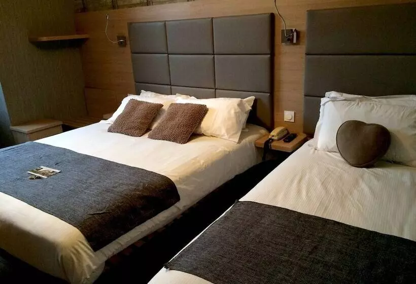 ホテル Logis Hôtel Restaurant Les Coudercous