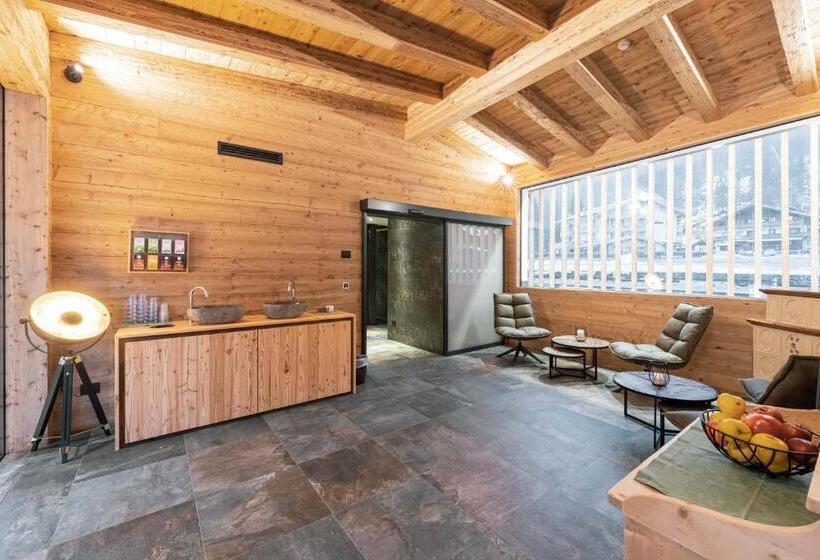 בית מלון כפרי Majon Miramonti