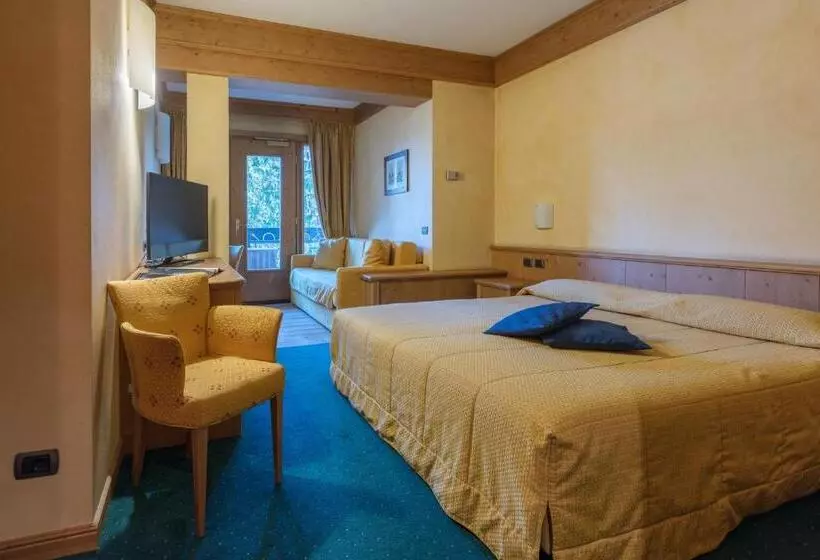 Отель Miramonti Park