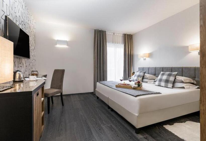 בית מלון כפרי Miramonti Park