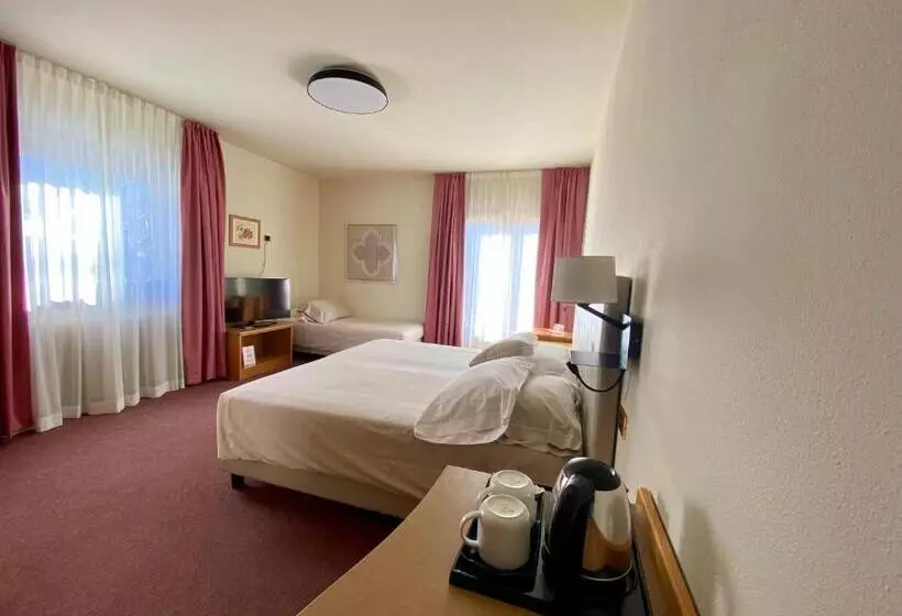 Отель Miramonti Park