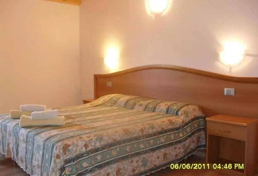 Отель Montebaldina