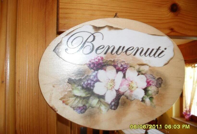 ホテル Montebaldina