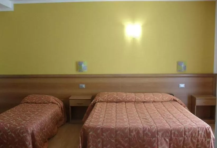 Отель Montebaldina