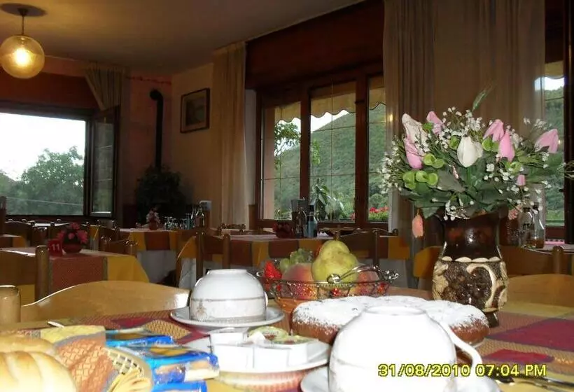 Отель Montebaldina