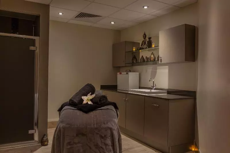 Отель Orsett Hall