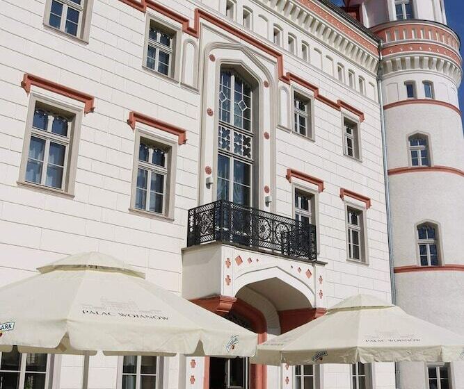 酒店 Pałac Wojanów