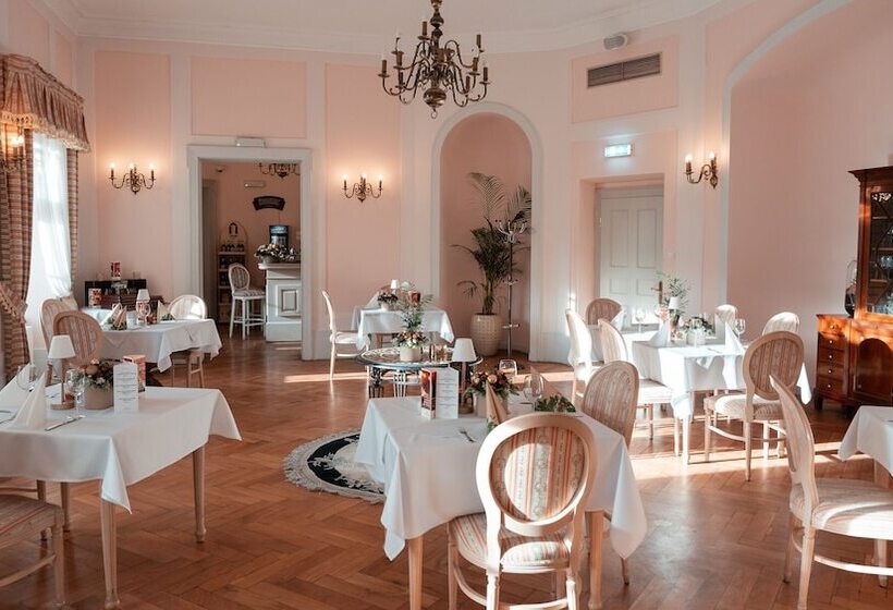 酒店 Pałac Wojanów