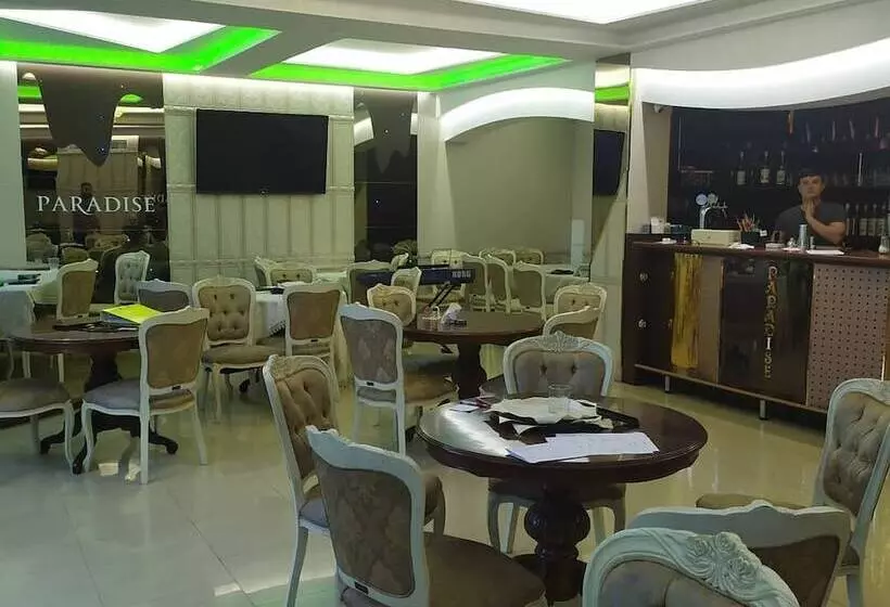 Hotel Paradise