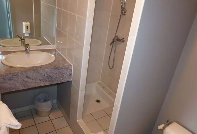 Отель Restaurant Les Chataigniers