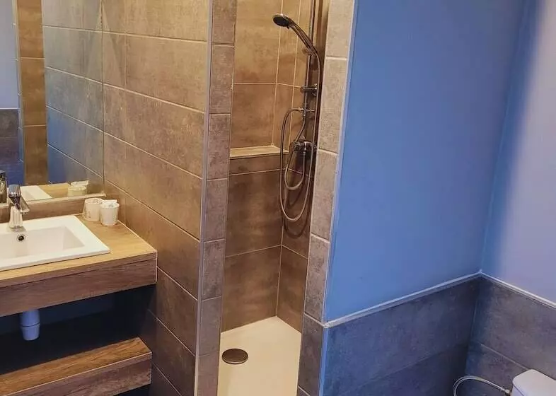 Отель Restaurant Les Chataigniers