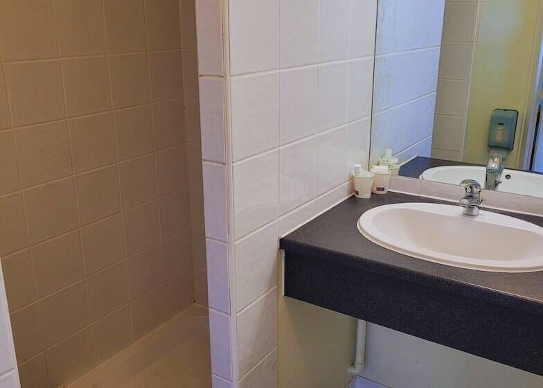 فندق Restaurant Les Chataigniers