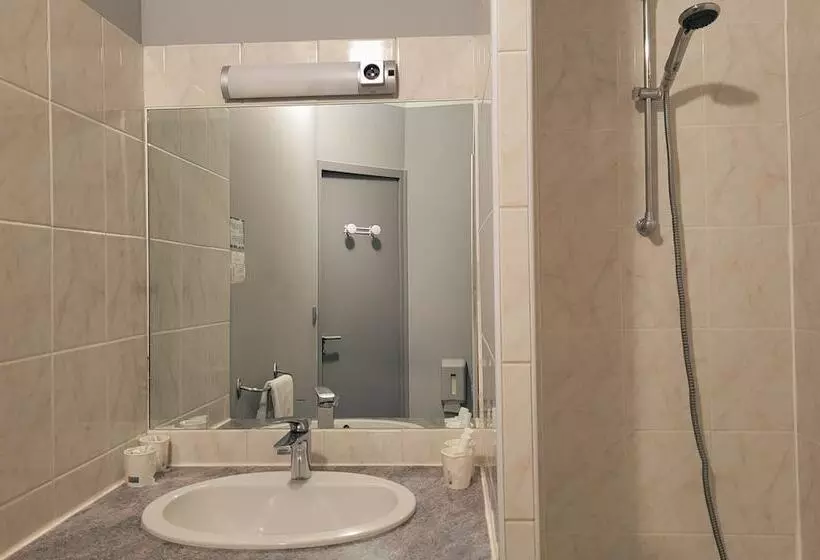 Отель Restaurant Les Chataigniers