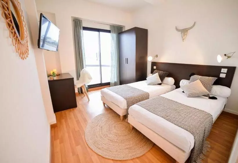 Single Fin Hotel & Lodge