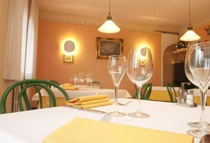 בית מלון כפרי The Marquee