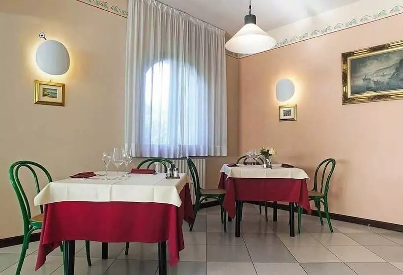 בית מלון כפרי The Marquee