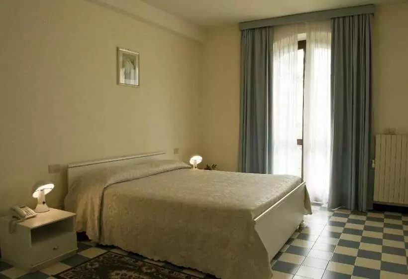 בית מלון כפרי The Marquee