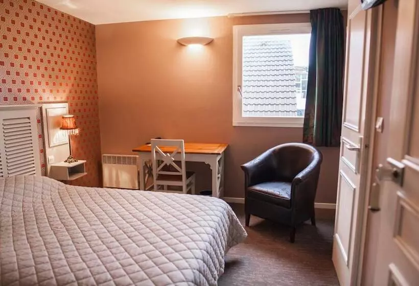 هتل The Originals City, Le Cottage Hôtel, Bruaylabuissière