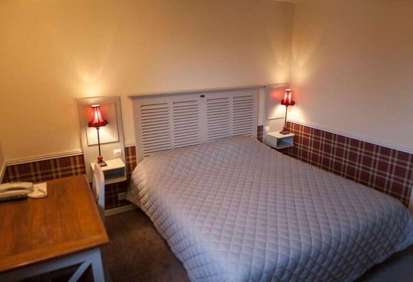 هتل The Originals City, Le Cottage Hôtel, Bruaylabuissière