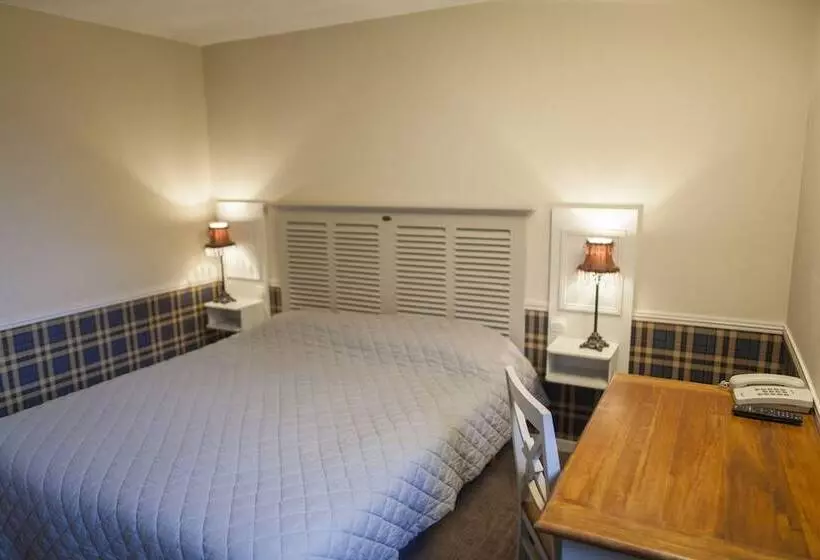 هتل The Originals City, Le Cottage Hôtel, Bruaylabuissière