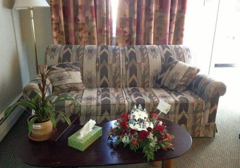 Midtown Motel & Suites