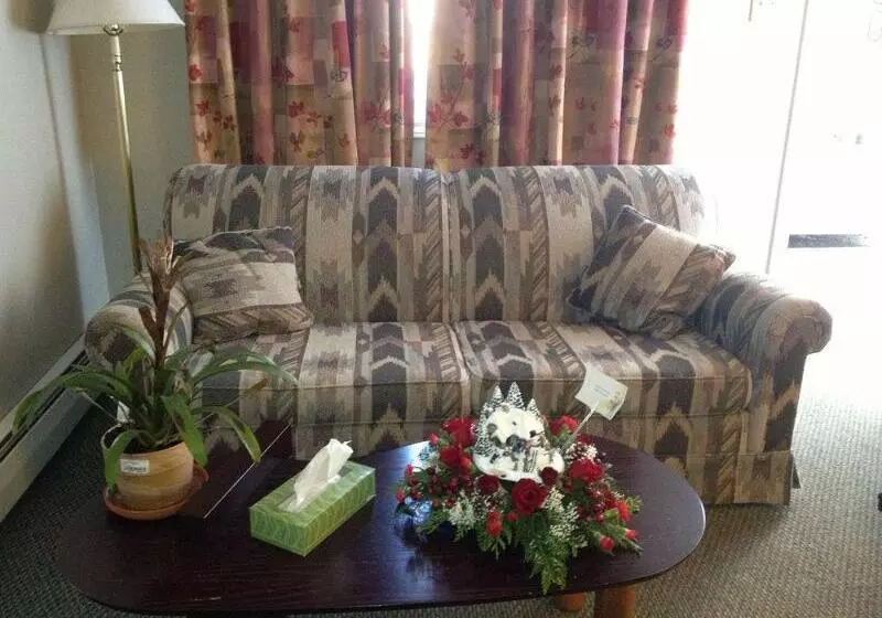 Midtown Motel & Suites