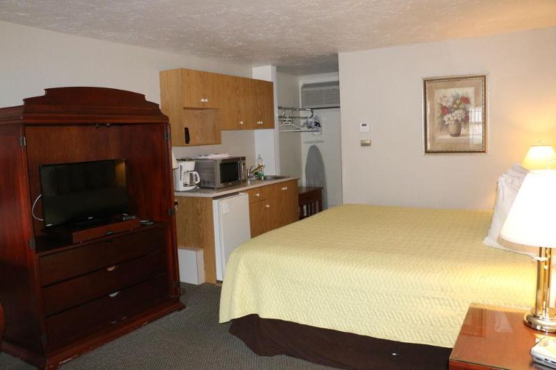 Midtown Motel & Suites