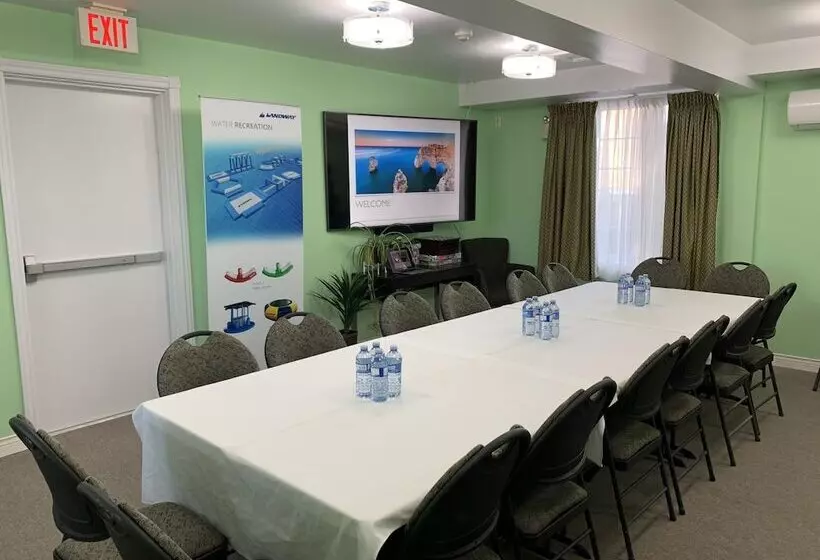 Midtown Motel & Suites