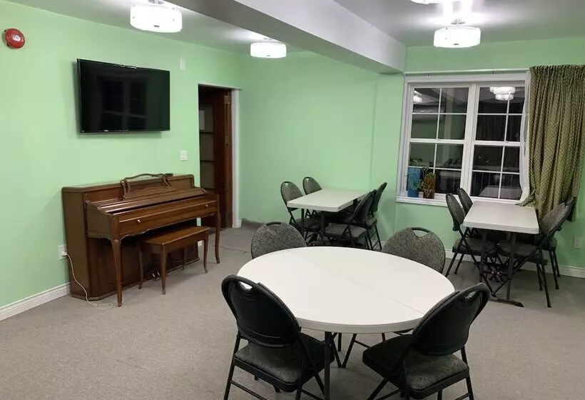 Midtown Motel & Suites