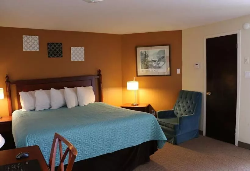 Midtown Motel & Suites