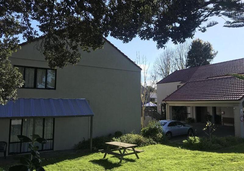 מוטל Royal Park Lodge