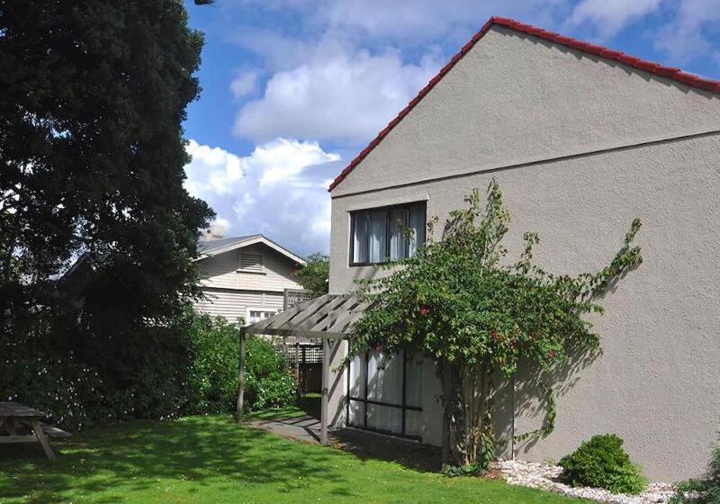 מוטל Royal Park Lodge