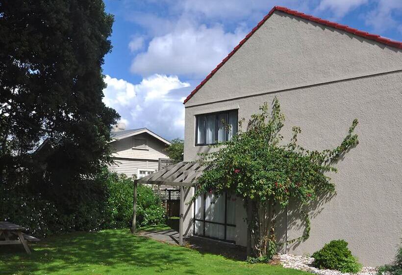 מוטל Royal Park Lodge