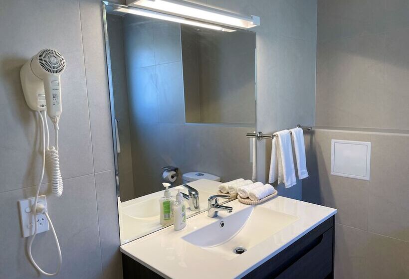 מוטל Royal Park Lodge