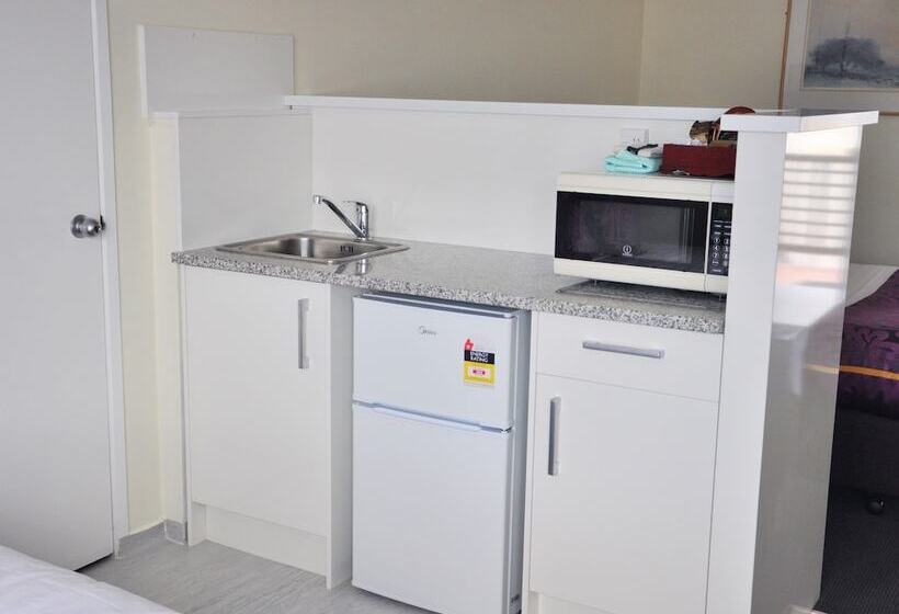 מוטל Royal Park Lodge