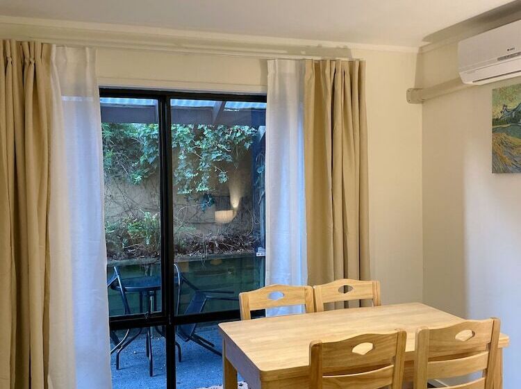 מוטל Royal Park Lodge