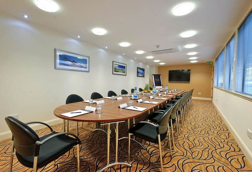 Rox Hotel Aberdeen By Compass Hospitality