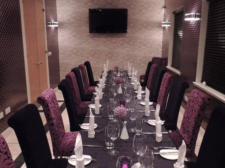 Rox Hotel Aberdeen By Compass Hospitality