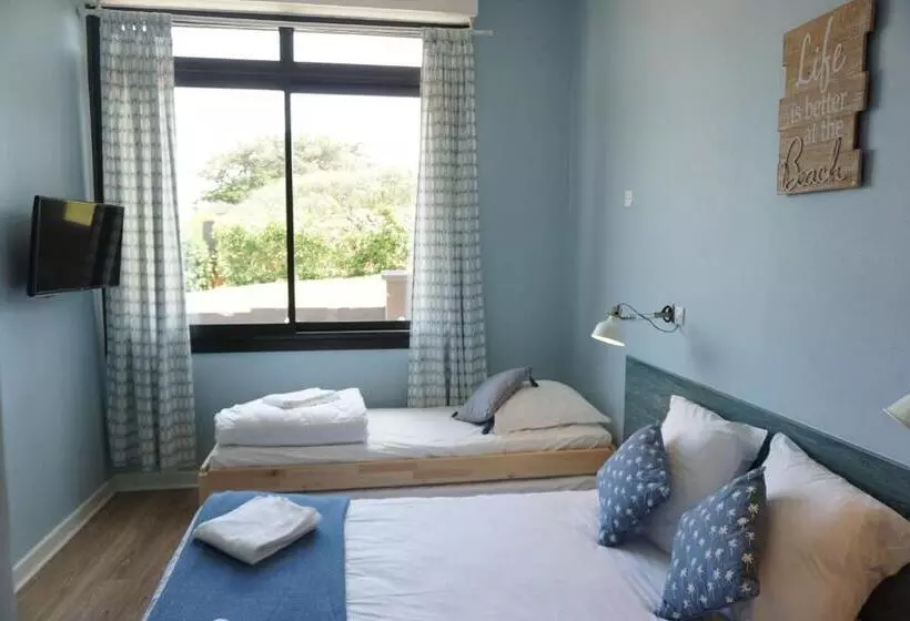 Single Fin Hotel & Lodge
